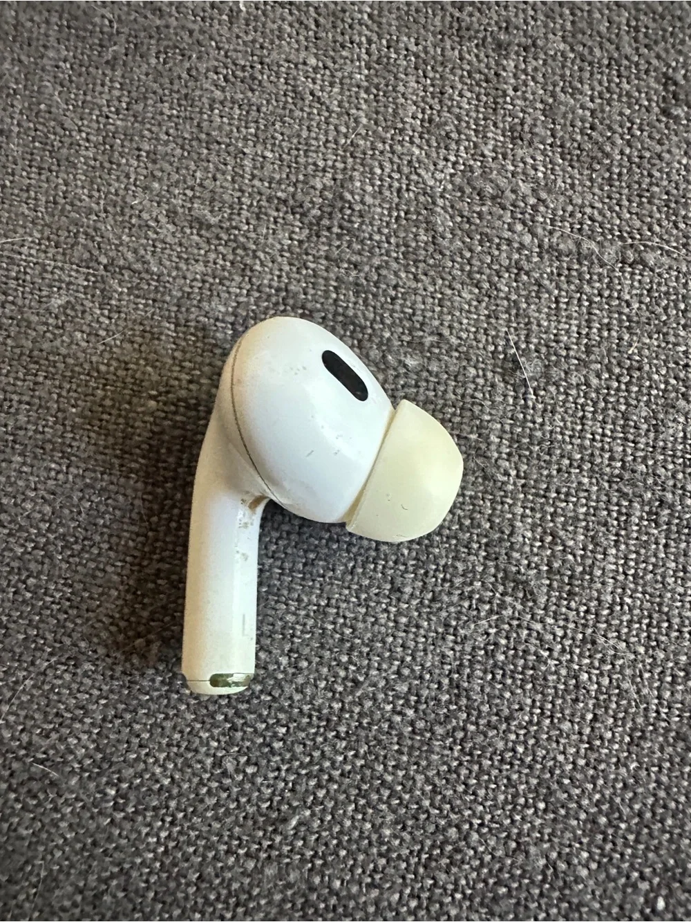 Left Replacement AirPod - AirPods Pro (2nd Generation) - Limited Usage